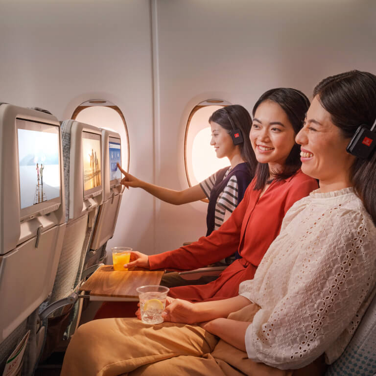 充実の機内エンターテインメント